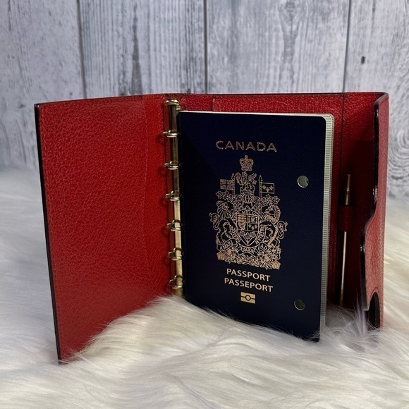 GUCCI horsebit agenda/ passport holder in red - Picture 11 of 16